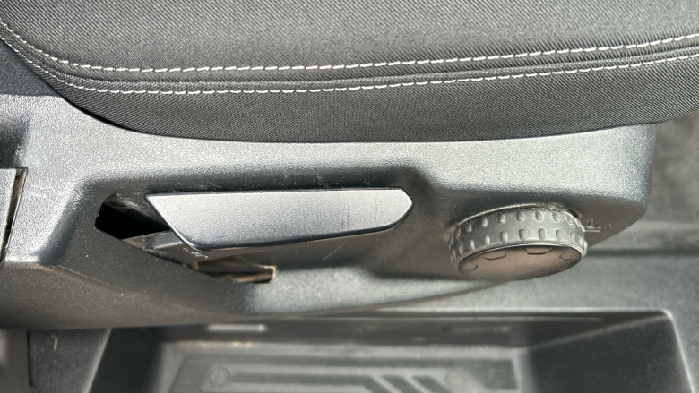 Ford Transit Custom 300 L2 Diesel Fwd 2.0 EcoBlue 130ps Low Roof Limited Van